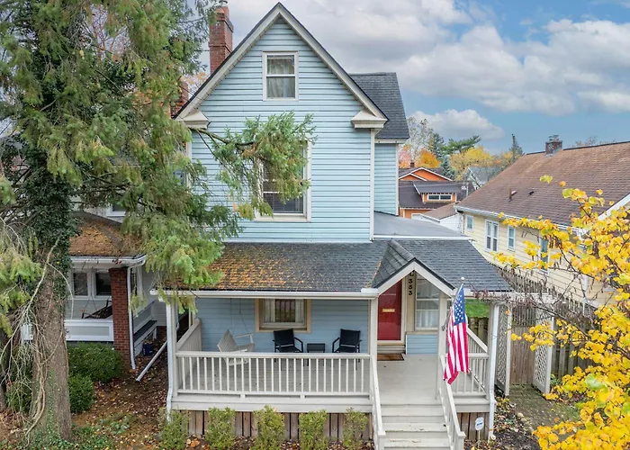 Holiday home Clintonville Charm