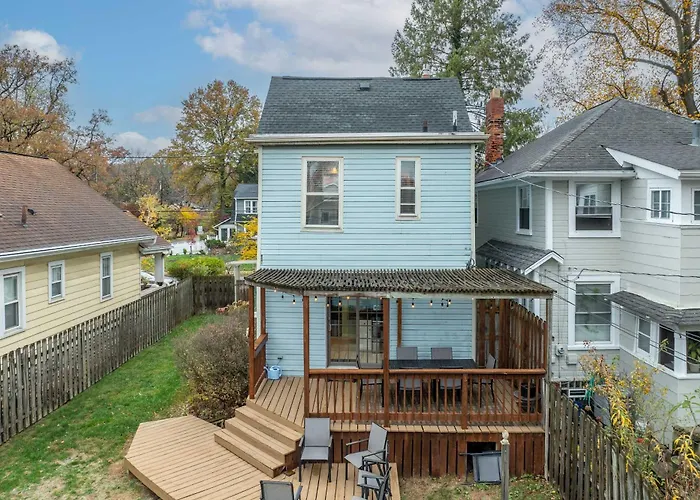 Clintonville Charm *